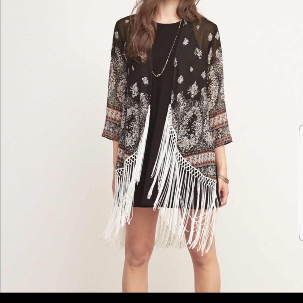 NEW Abercrombie floral kimono XS